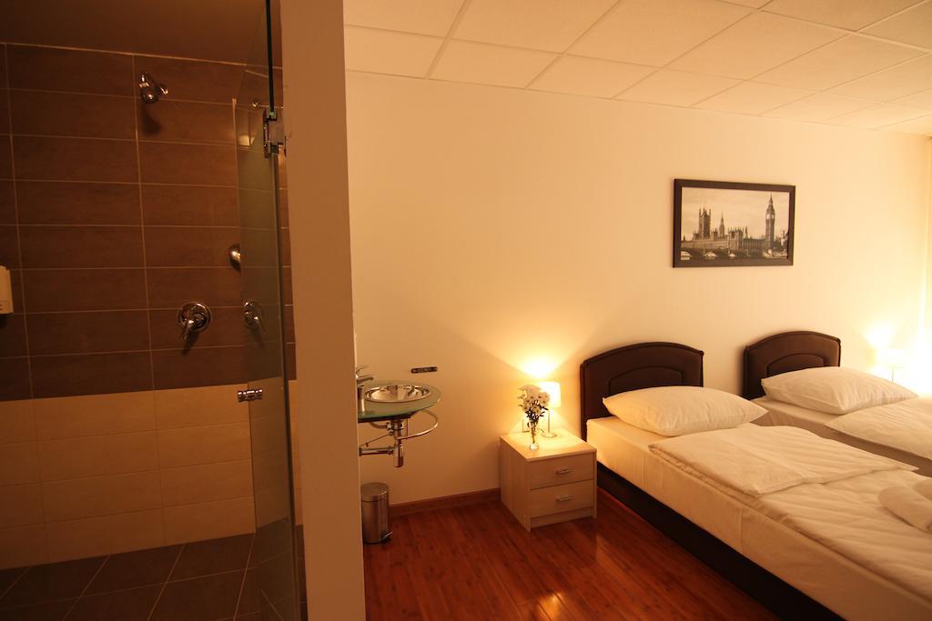Rooms Xxl Zagabria Esterno foto