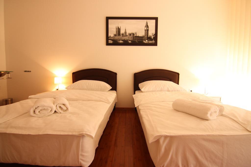 Rooms Xxl Zagabria Esterno foto