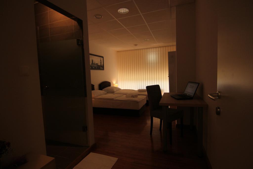 Rooms Xxl Zagabria Esterno foto