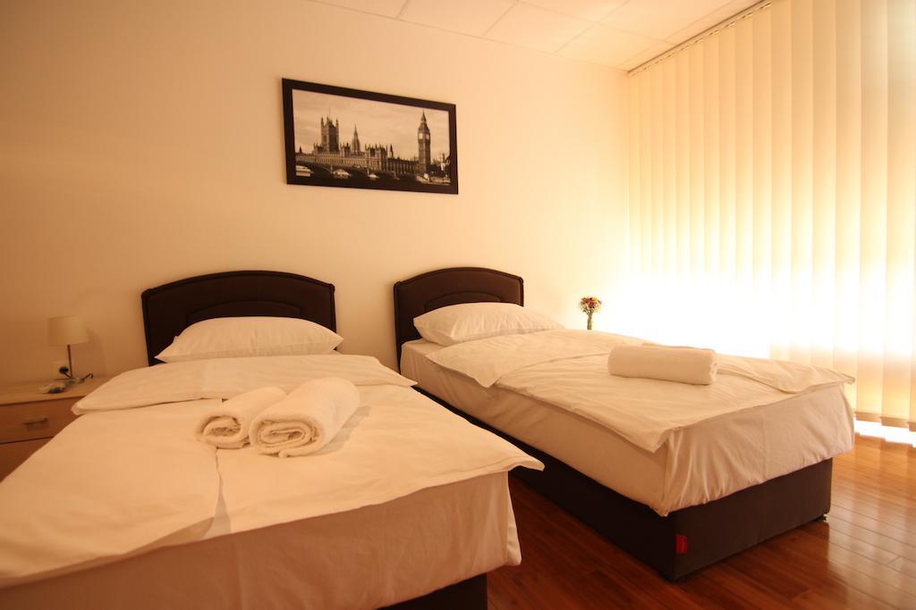 Rooms Xxl Zagabria Esterno foto